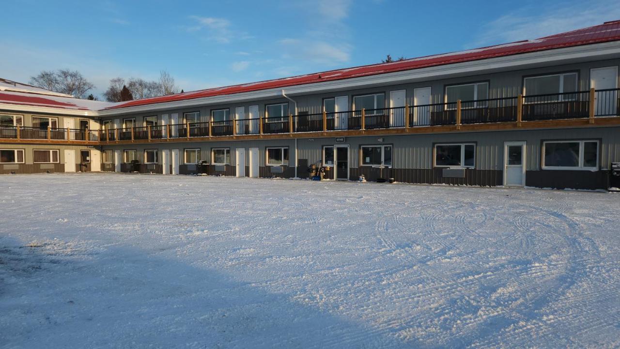 Outdoorsman Motel Wawa Zewnętrze zdjęcie