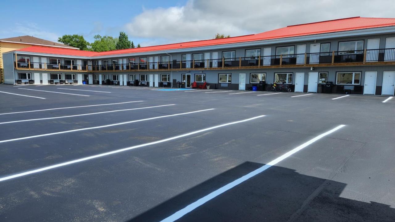 Outdoorsman Motel Wawa Zewnętrze zdjęcie